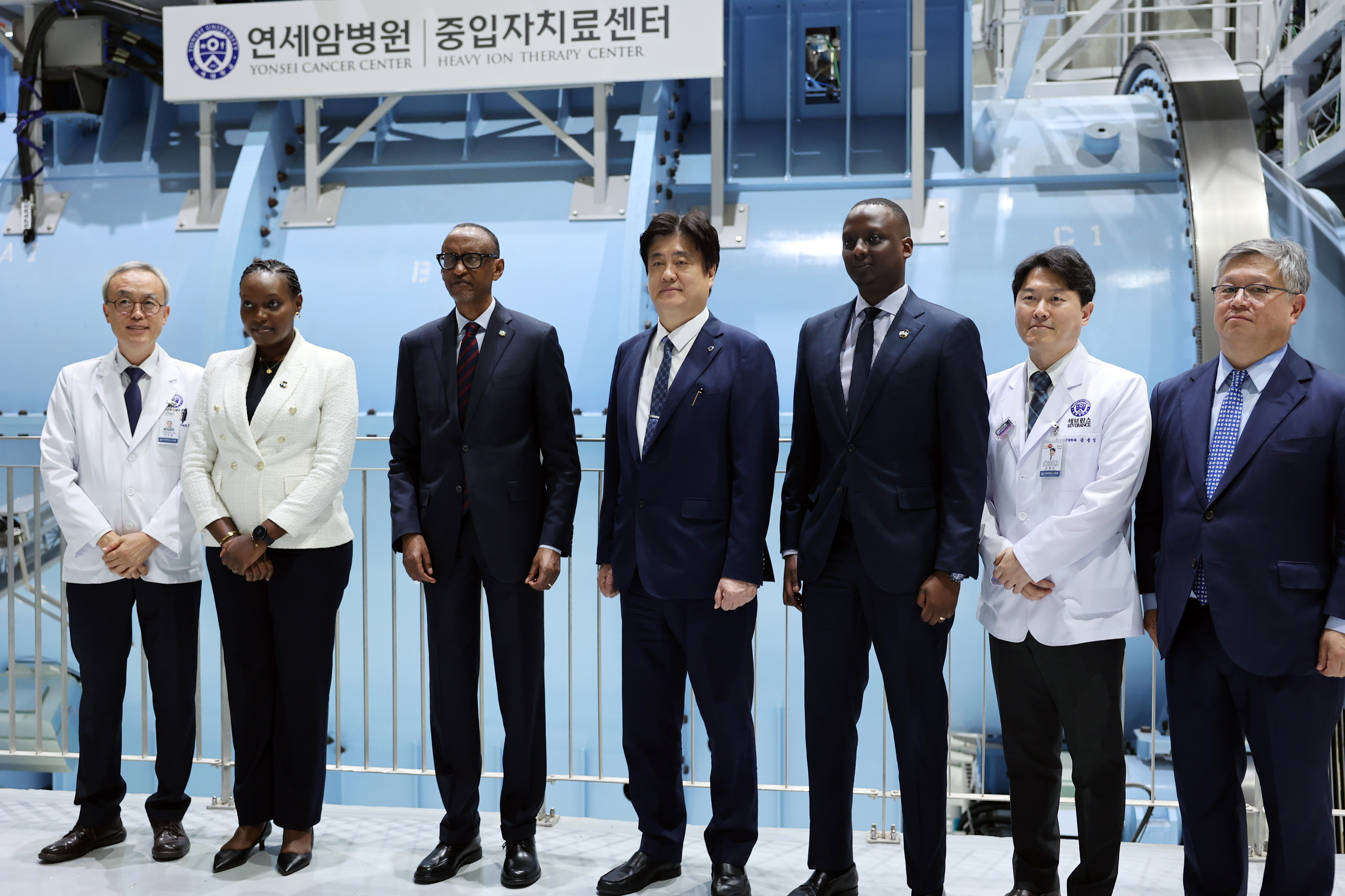 Rwandan President Paul Kagame Visits Yonsei University and Yonsei University Health System